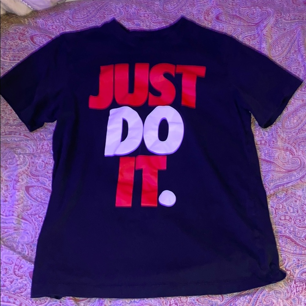nike short sleeve tshirt